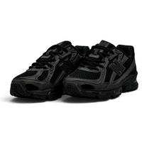 New Balance 740 Triple Black